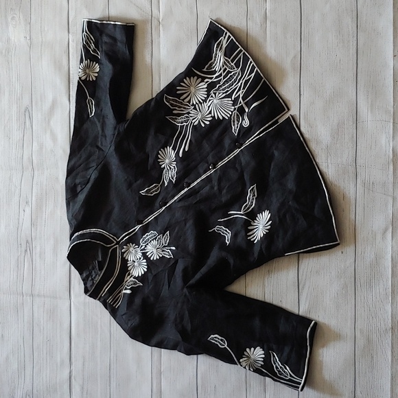 ANNE CARSON PETITE EMBROIDERED LINEN JACKET TOP - Picture 1 of 7